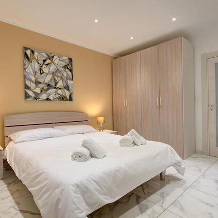Beachfront Pretty Holiday Home Mellieħa Εξωτερικό φωτογραφία