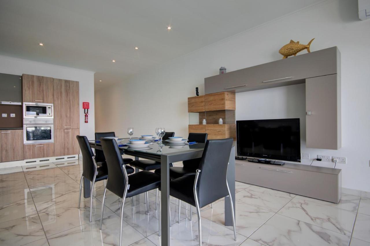 Beachfront Pretty Holiday Home Mellieħa Εξωτερικό φωτογραφία